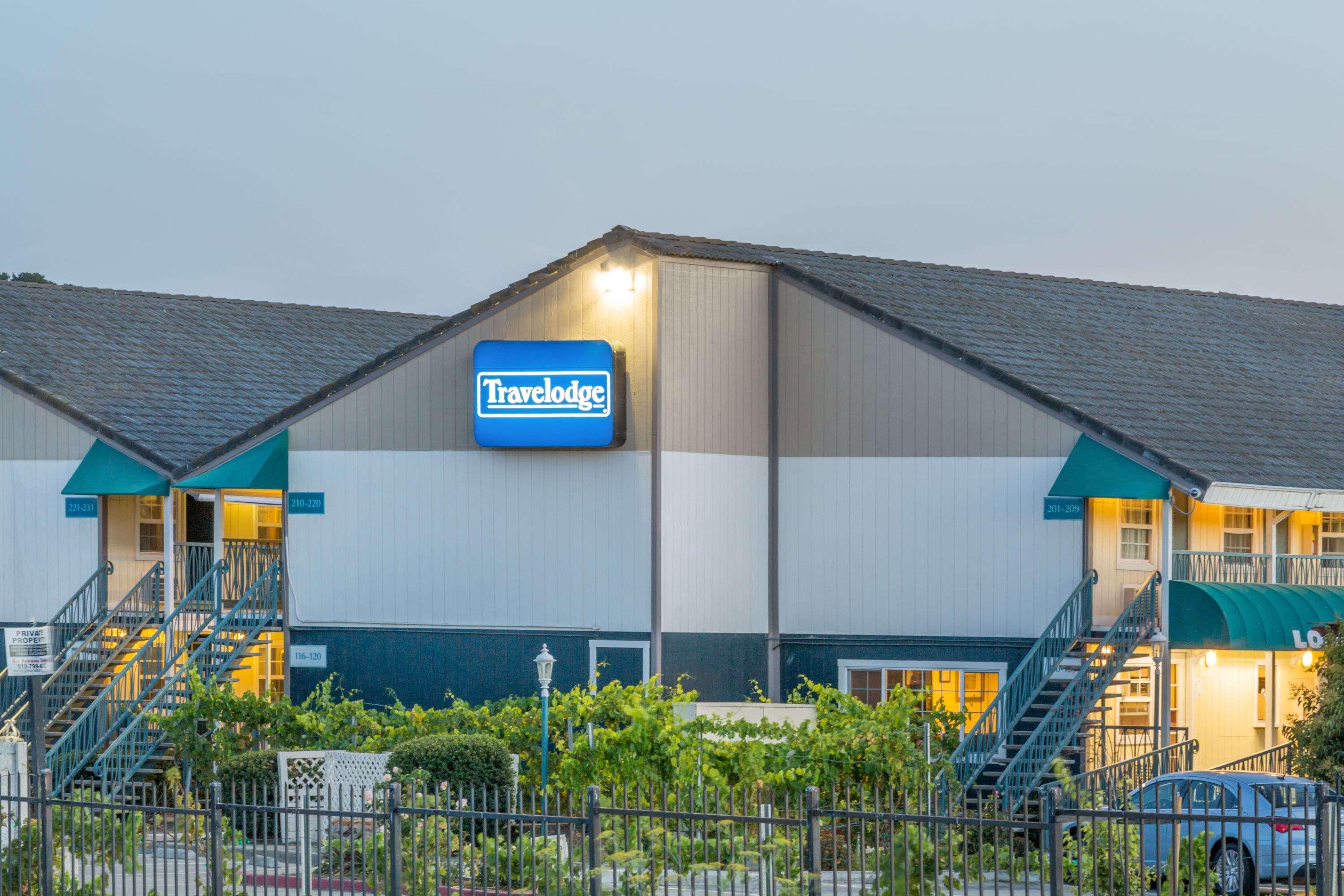 Travelodge By Wyndham Fairfield/Napa Valley Exterior photo
