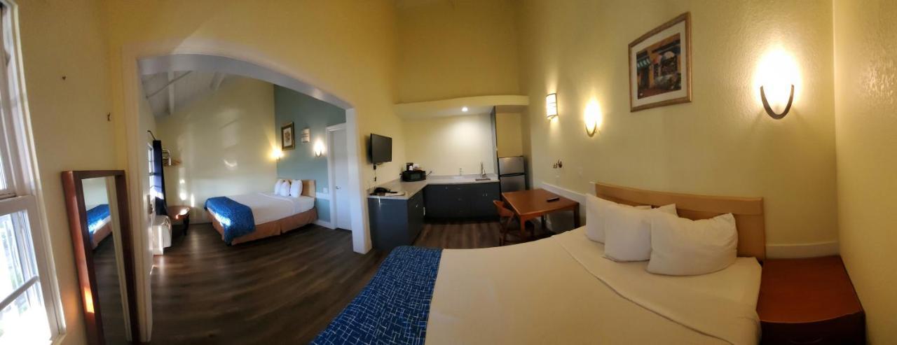 Travelodge By Wyndham Fairfield/Napa Valley Exterior photo